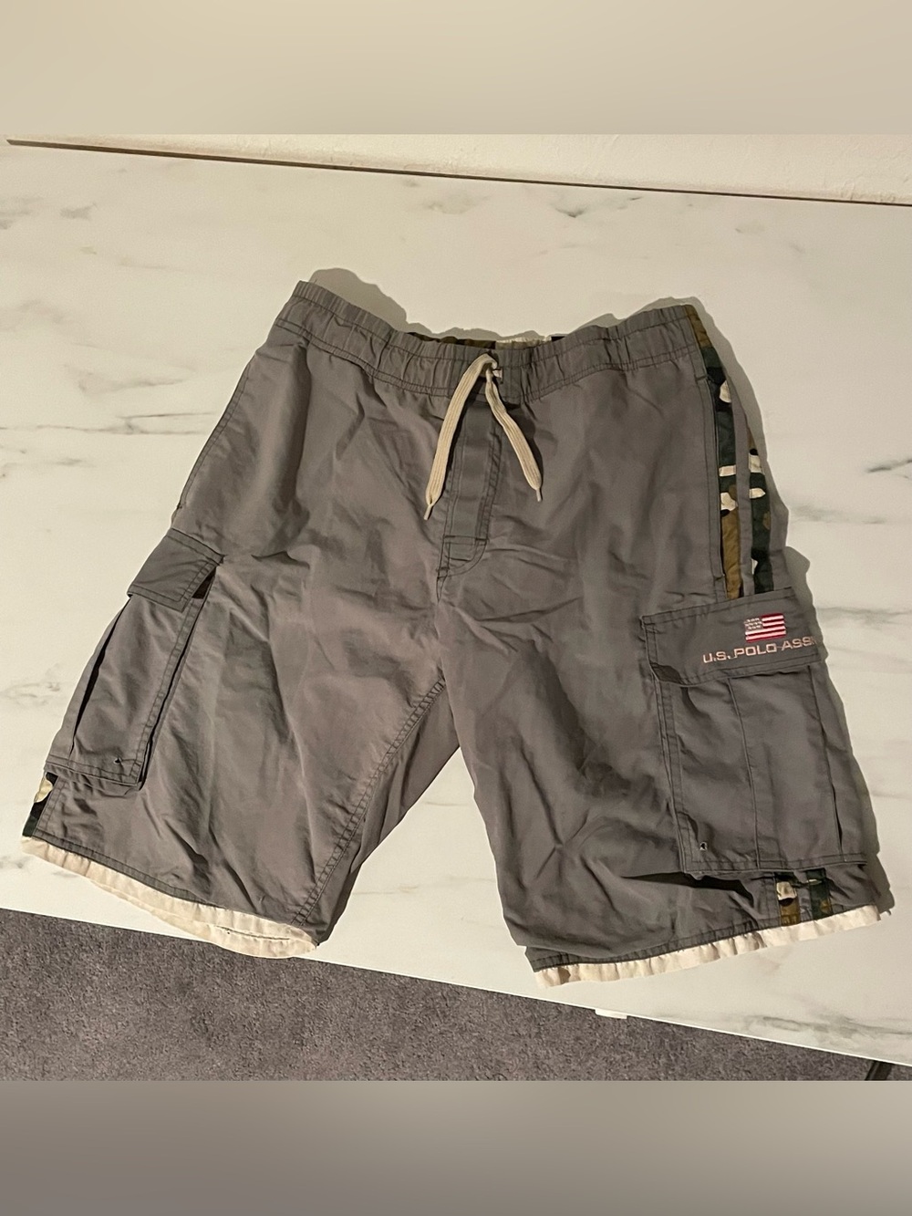 U.S. Polo Assn. Gray Cargo lined BoardShorts with Camo Trim Size S Y2K outdoors
